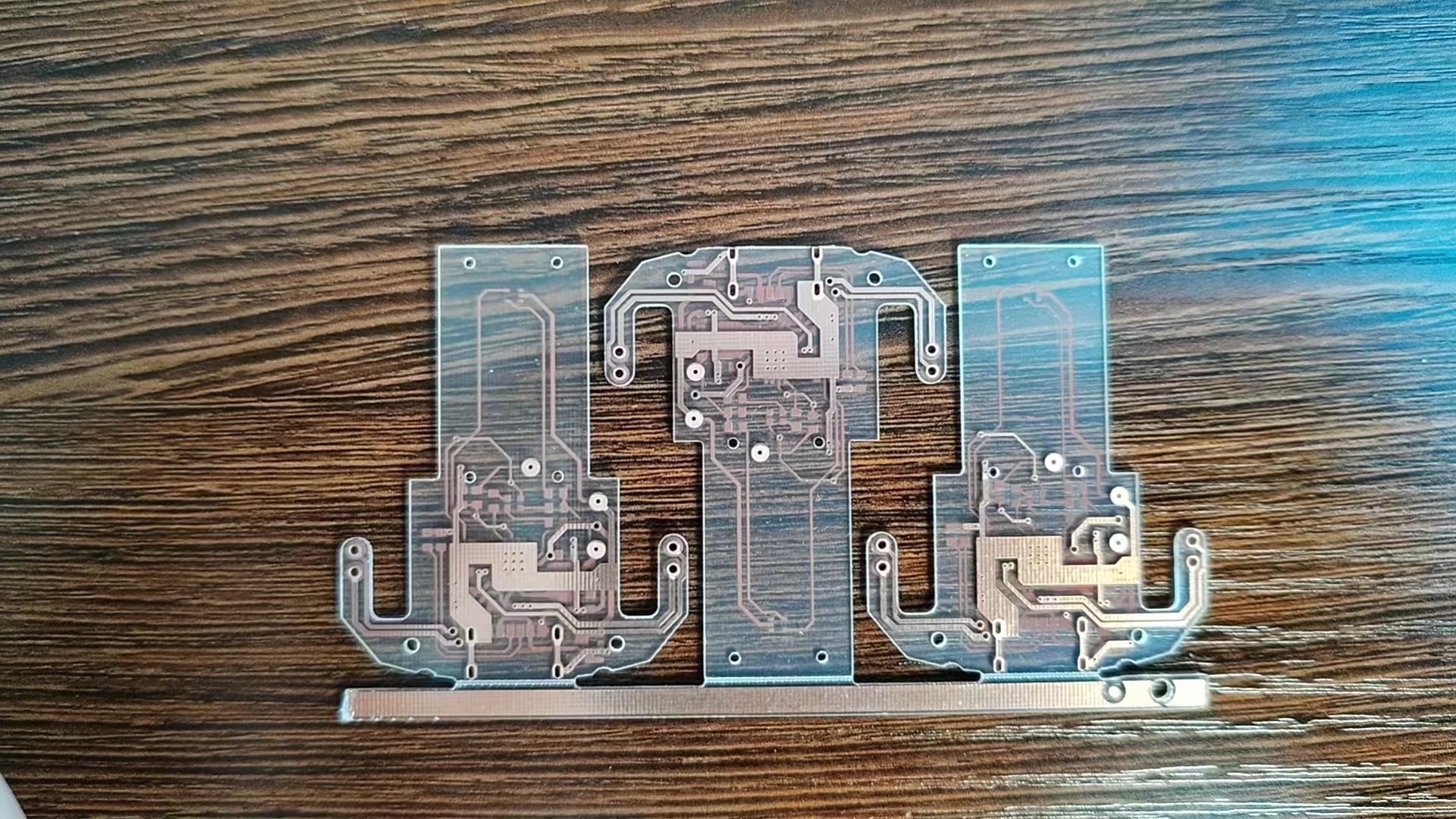 透明PCB1.jpg